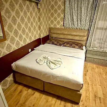 Lest Apart Стамбул